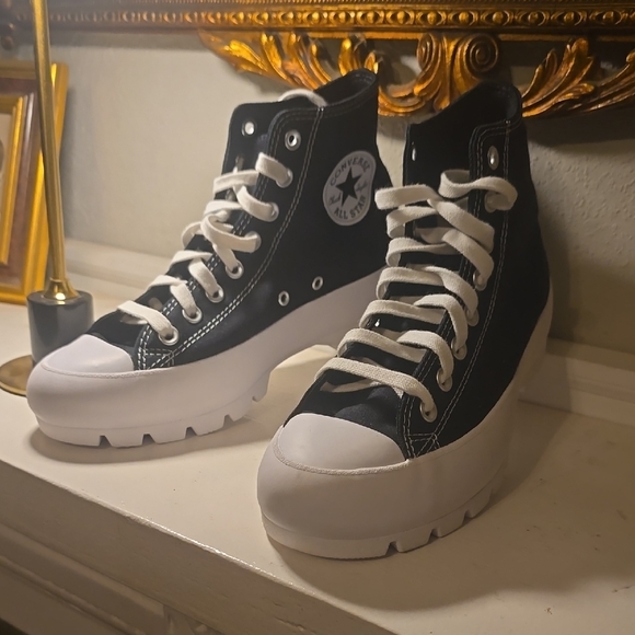 Converse All Star Black & White High-Tops - Picture 1 of 7